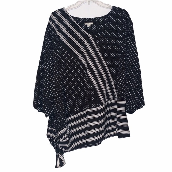 Cato Tops - ‘Cato’ blk&wht asymmetrical blouse with tie